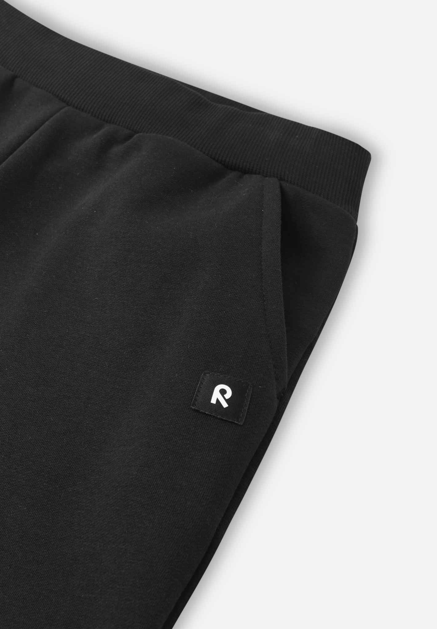 Kids' joggers Taskussa
